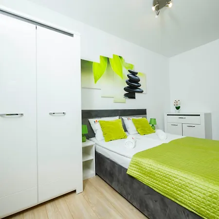 Apartament Polanki Comfort Z Basenem Letnim